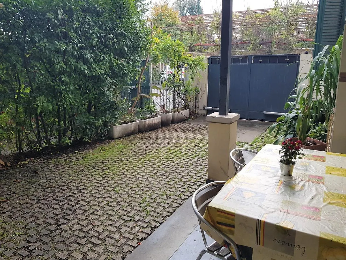 Cozy Family Apartment With Parking Spot Florence